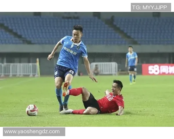 南通支云迎战福建队全力争胜展现球队实力与战术魅力 南通支云迎战福建队全力争胜展现球队实力与战术魅力