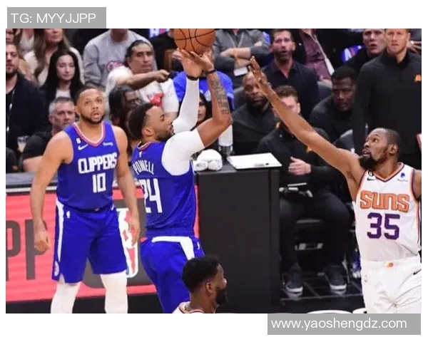 在线直播火箭队对阵黄蜂队精彩赛事全程回顾与分析