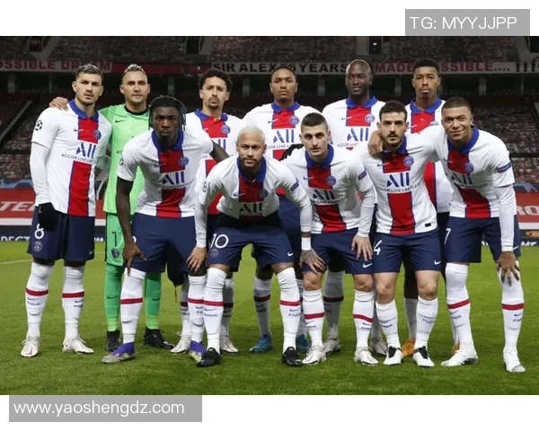 巴黎与曼联的对决究竟谁能成功晋级下一轮比赛分析